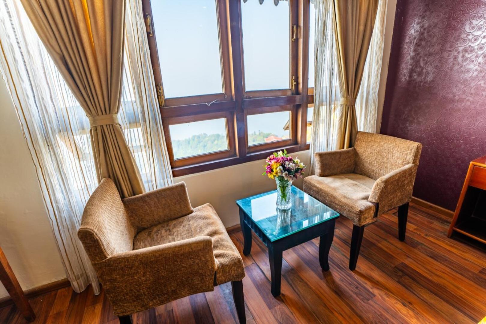 Muscatel Nirvana - At The Mall Road Darjeeling (West Bengal) Exterior foto