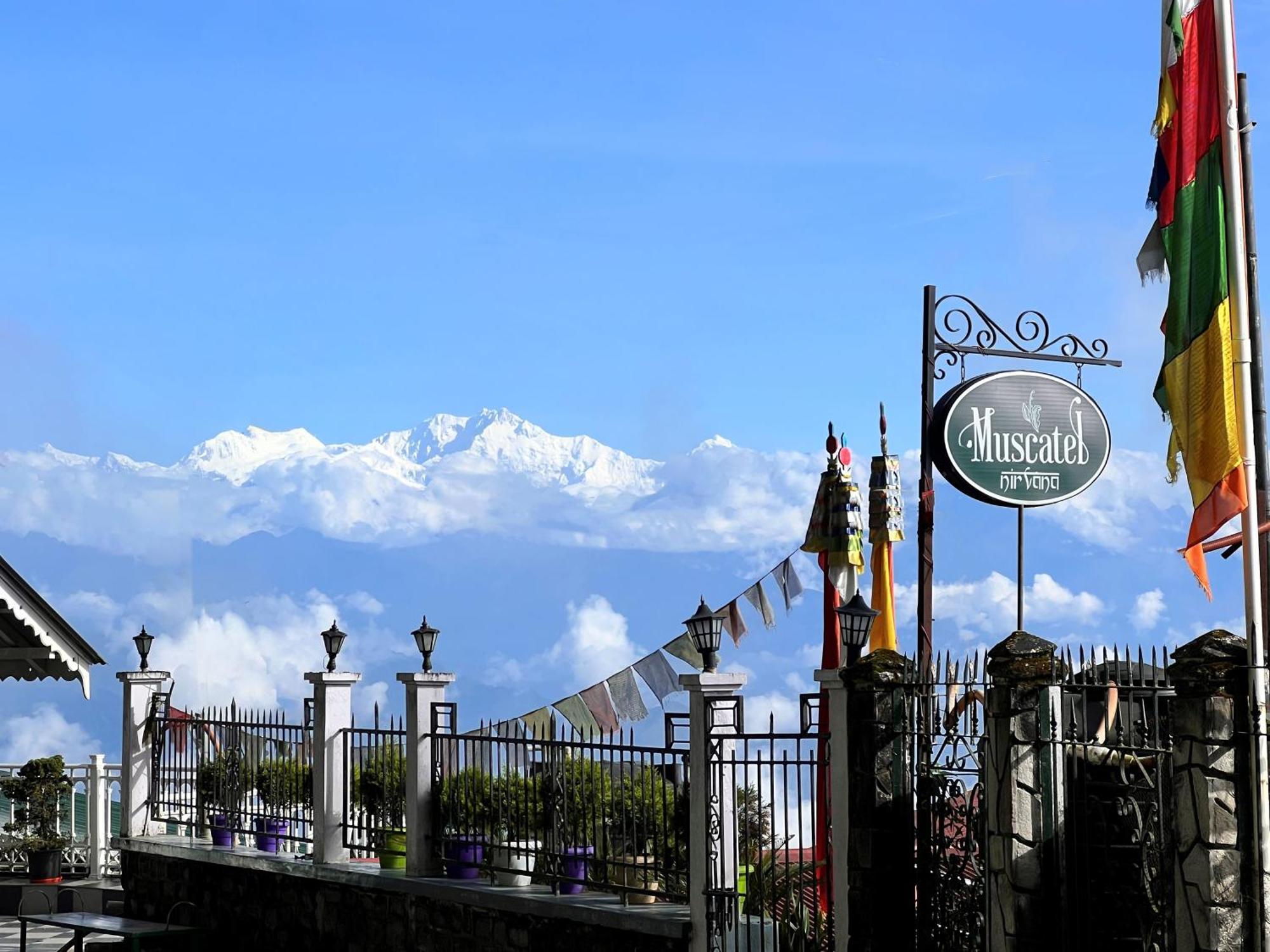Muscatel Nirvana - At The Mall Road Darjeeling (West Bengal) Exterior foto